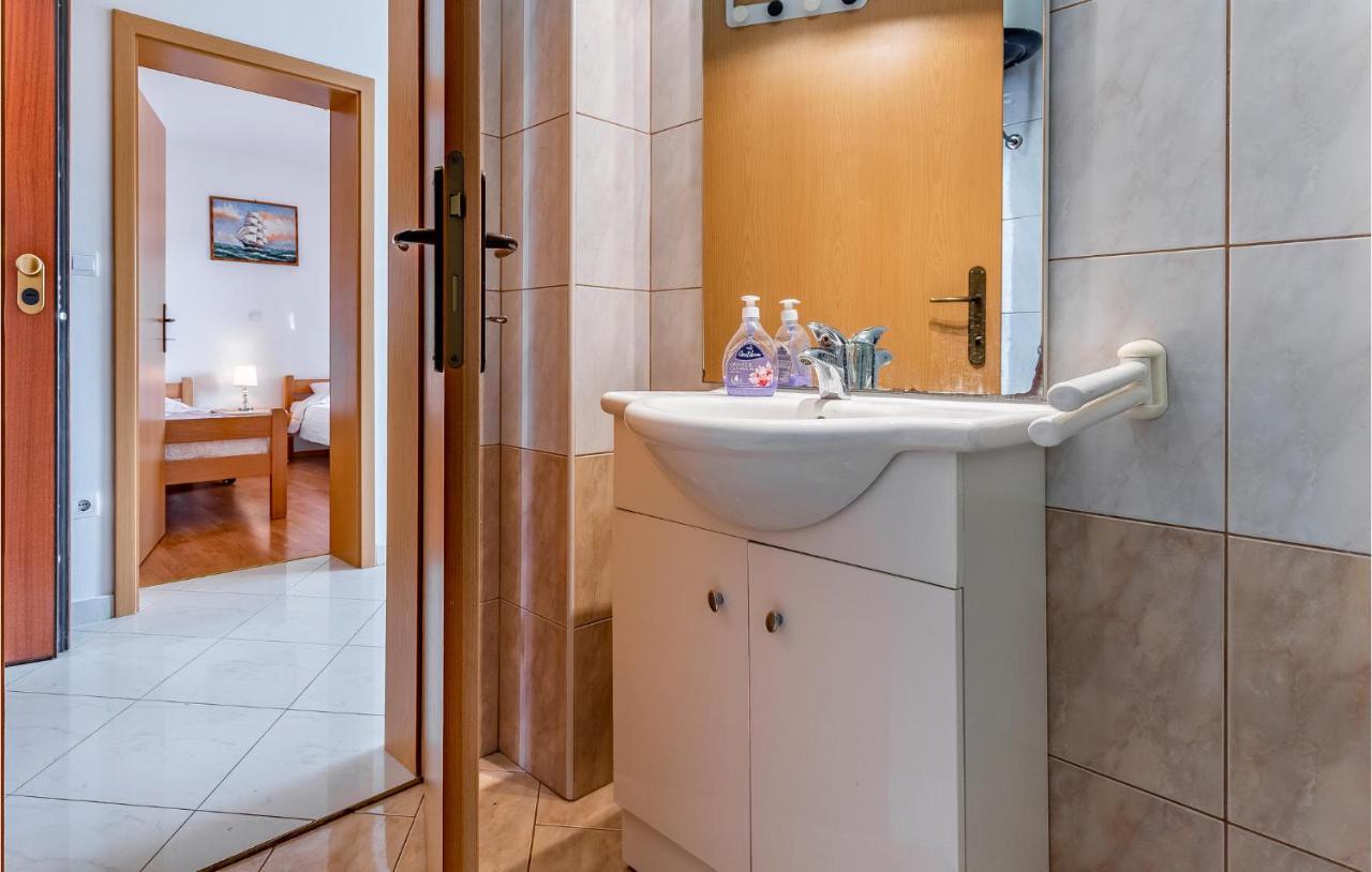 Lovely Apartment In Medulin With Kitchen Εξωτερικό φωτογραφία